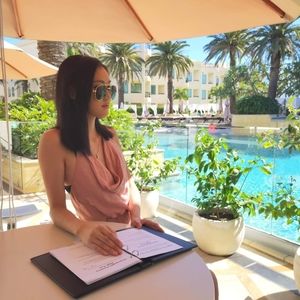 Meet your Posher, Cindy